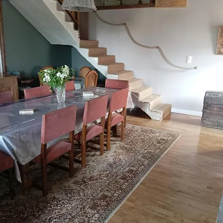 Charming 4-bedroom House Near Burgundy Canal